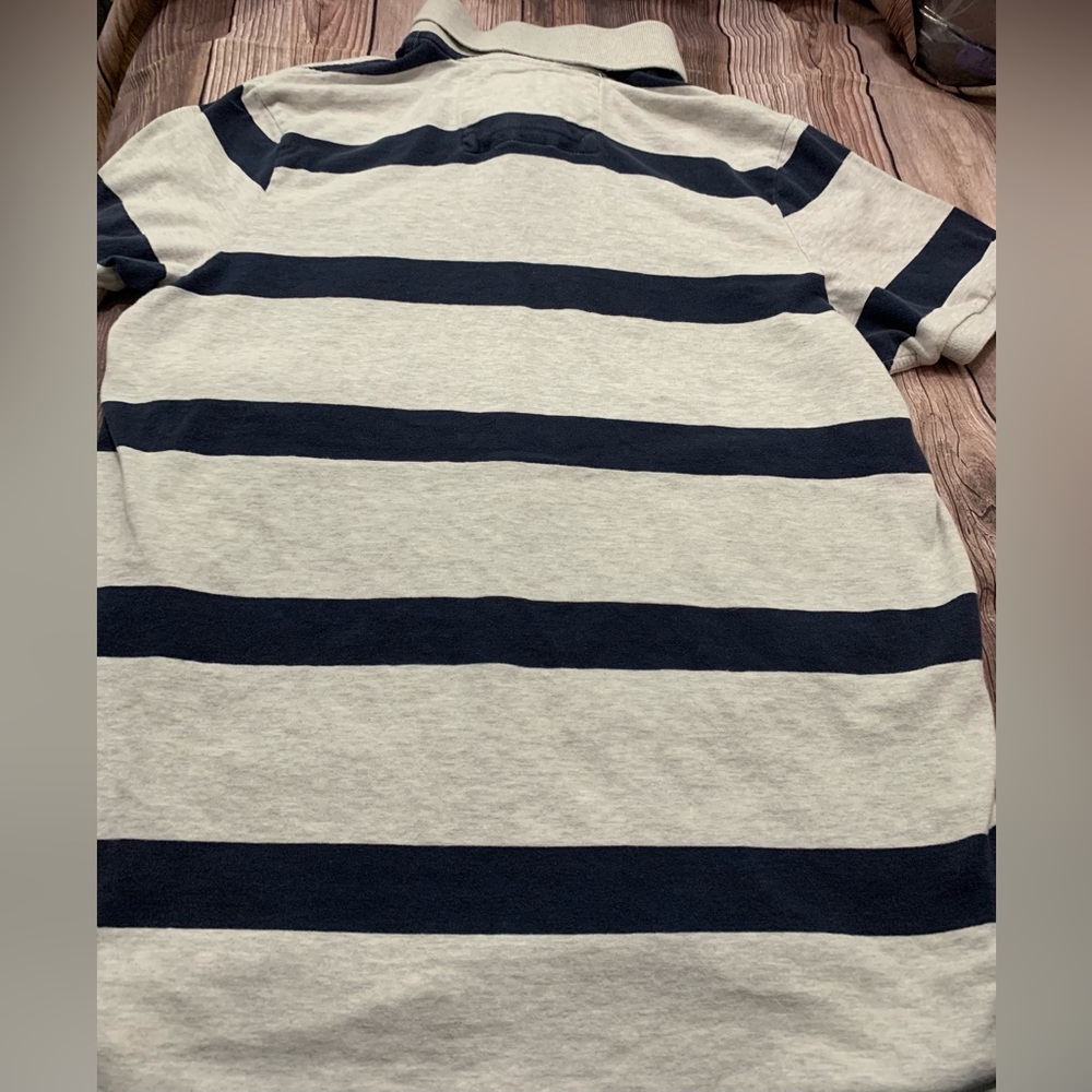 Abercrombie tshirt polo - Picture 2 of 7